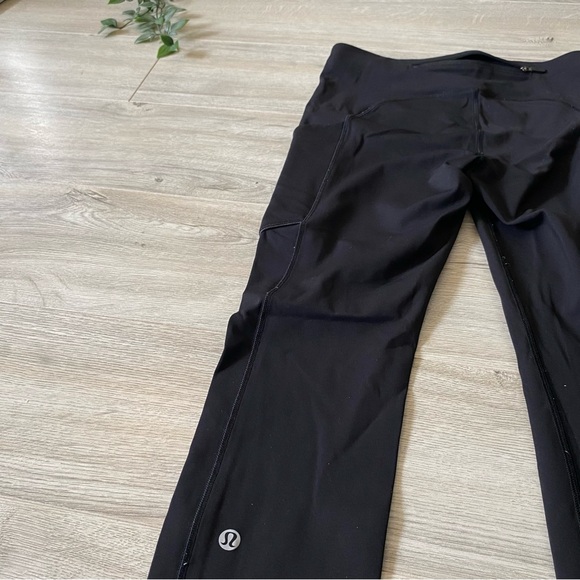 Black leggings with pockets from Lululemon - size 4 - Picture 8 of 9